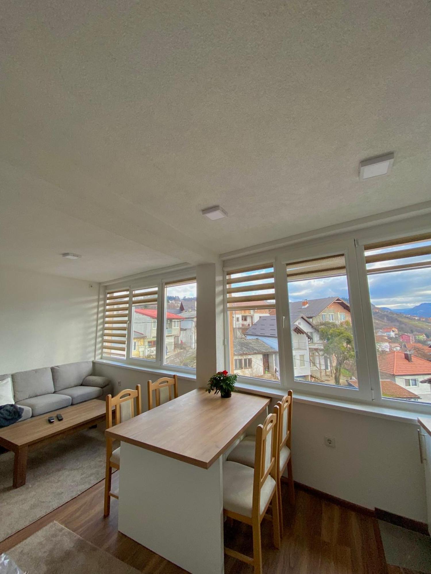Old Town Apartment *